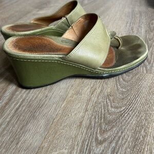 Rockport Olive Green Leather Wedge Sandals with square toe design